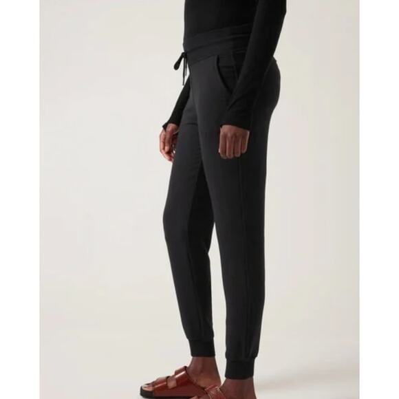 Athleta Balance Jogger Sweatpants - Black - Size Small - Style # 882627 - Picture 3 of 10